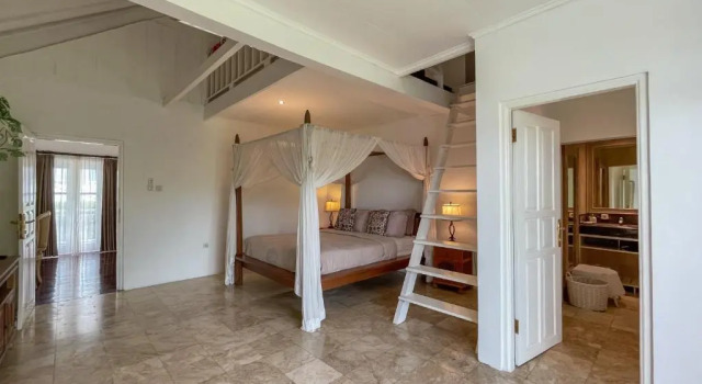 Вилла Beach House Canggu - 150m Berawa beach