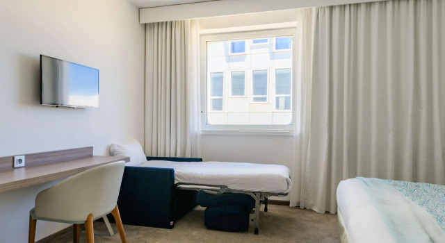 Двухместный номер Superior Golden Tulip Marseille Euromed