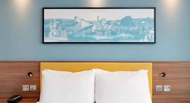 Номер Standard Hampton by Hilton Canterbury
