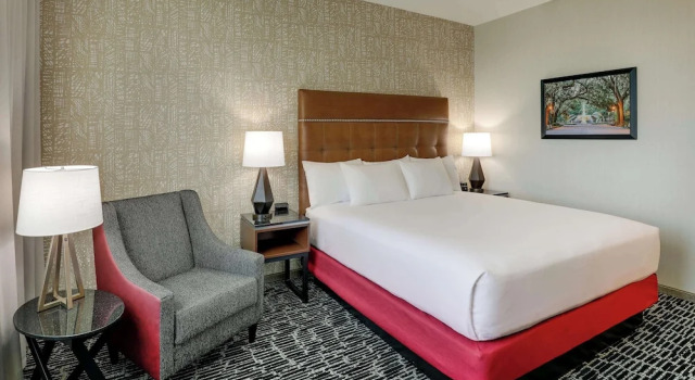 Номер Standard Drury Plaza Hotel Savannah Pooler