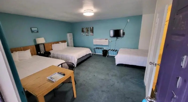 Трёхместный номер Standard Roses Motel