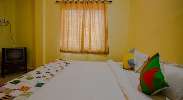 OYO 14180 Home 3BHK near by Ashwem Beach