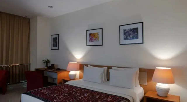 Полулюкс Naraya Hotel Jakarta