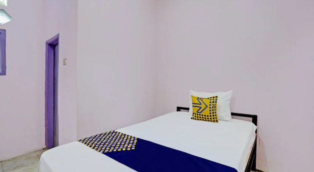 Camera Standard SPOT ON 92564 Kemangi Asri Kost