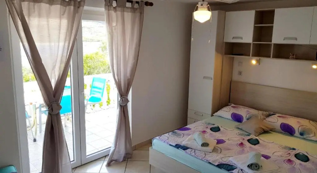 Apartment With 2 Bedrooms in Pag, With Wonderful sea View, Enclosed Ga, Rezerwuj Apartament Pag 