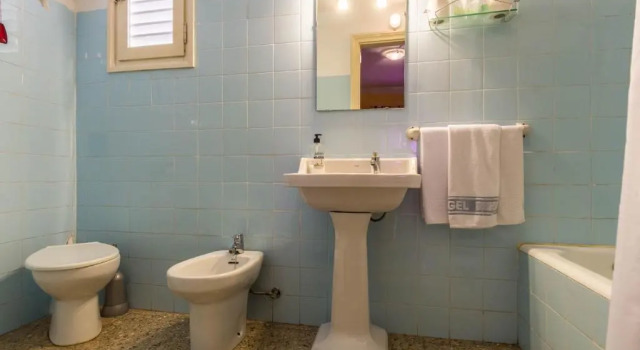 Трёхместный номер Standard Hostal Urgell