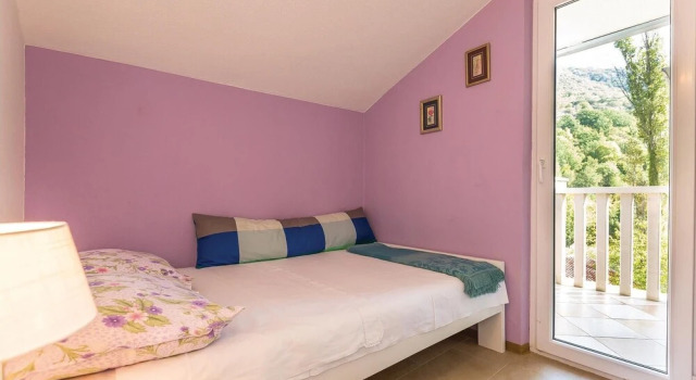 Beautiful Home in Blato na Cetini With Wifi and 3 Bedrooms