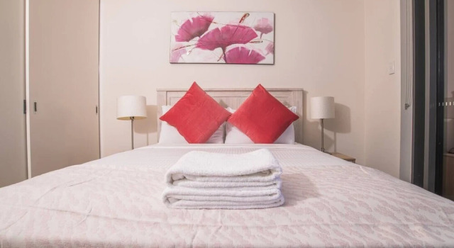 Panoramic Water View APT @rhodes, Book Apartment Berrilee New South Wales