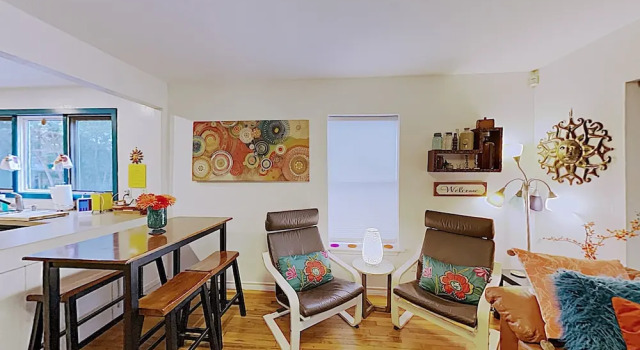 Hip 2BR Austin Bungalow by RedAwning
