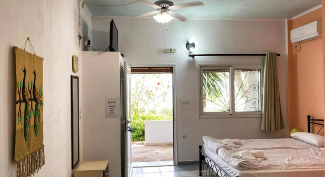 Snug Apartment in Mpenitses With Shared Pool, Забронировать Апартаменты/квартира Отели периферии Ионических островов с парковкой, Парковка