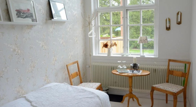 Gamla Skolan Bed & Breakfast, Boek Hotel Kivik Osterlen