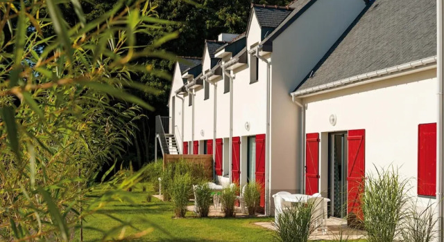 Brittany Golf Cottage for 4, Book Vacation Home Queven Morbihan