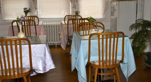 Serendipity Bed & Breakfast, Забронировать Отель Отели Оушен-Сити с парковкой, рядом с Shriver's Salt Water Taffy &amp; Fudge, Парковка