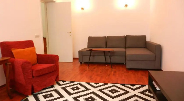 Redlotus Accommodation-Old City Inter2, Забронировать Апартаменты/квартира Бухарест Muntenia, рядом с Музей коллекций произведений искусства