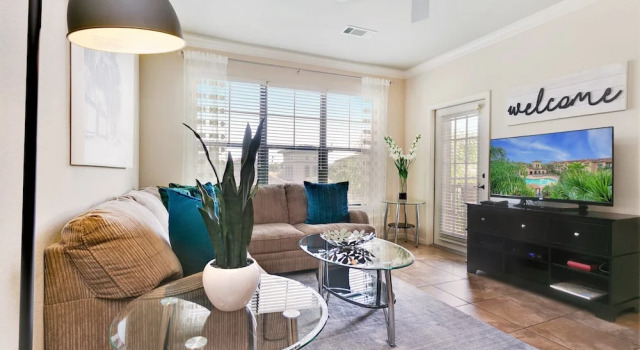 3 Bed 3 Bath Pool View High End Corner Condo
