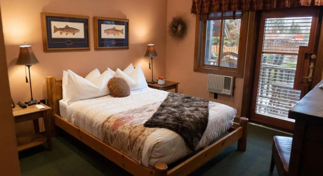 Двухместный номер Standard Good Medicine Lodge