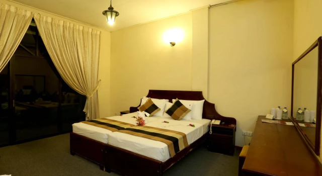 Kandyan Reach Hotel, Забронировать Отель Курунегала 