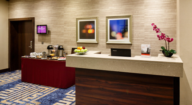 Crowne Plaza London - Gatwick Airport