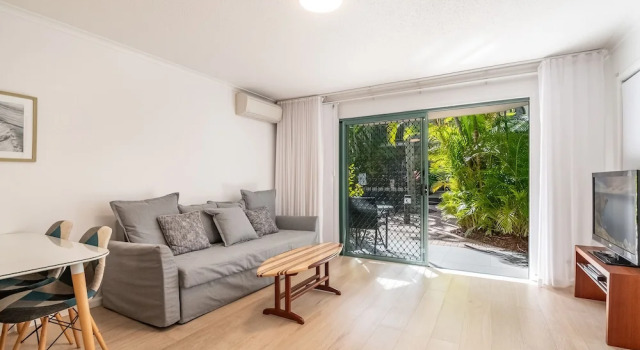 Апартаменты Standard Beaches Apartments Byron Bay
