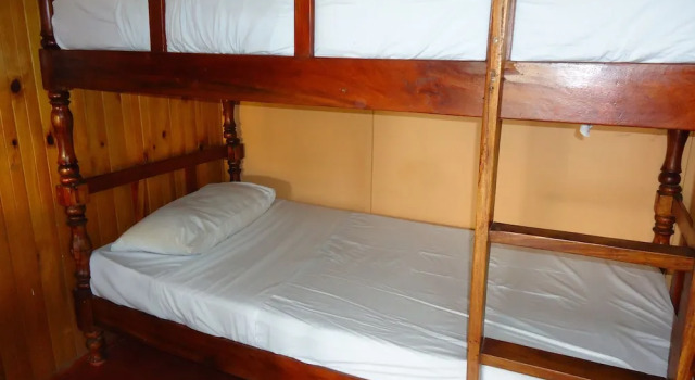 Pat în dormitor (dormitor pentru femei) Flintstones Backpackers