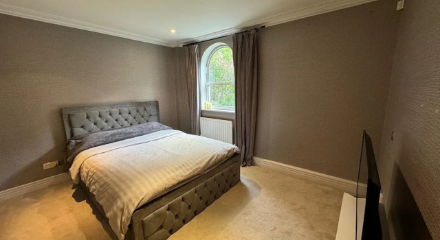 Luxury Apartment In London - Pool Spa & Gym, Забронировать Апартаменты/квартира Лондон Большой Лондон, рядом с Природный заповедник London Wetland Centre