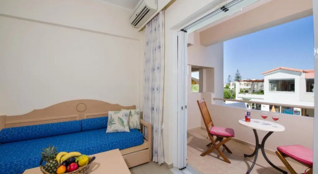 Студия Toxo Hotel