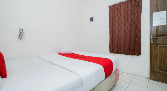 RedDoorz near STAN, Réserver Hôtel South Tangerang Banten