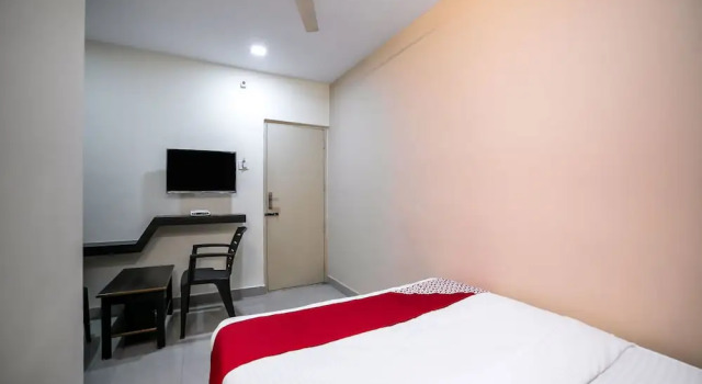 OYO 14506 Lalitha Convention, Rezerwuj Hotel Hotele w Andhra Pradesh z parkingiem, Parking