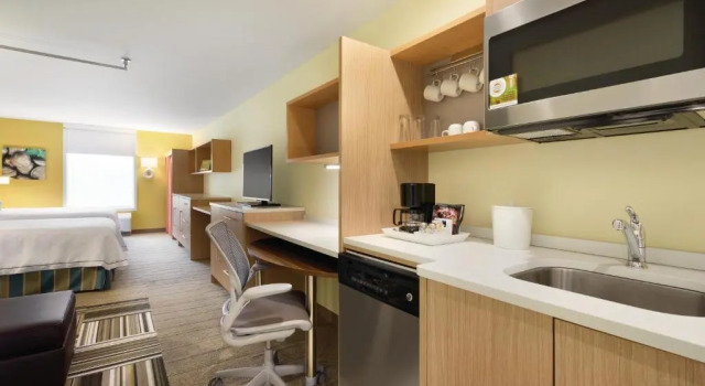 Четырёхместный люкс Home2 Suites By Hilton Baton Rouge