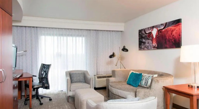 Люкс Courtyard by Marriott San Antonio North Stone Oak At Legacy