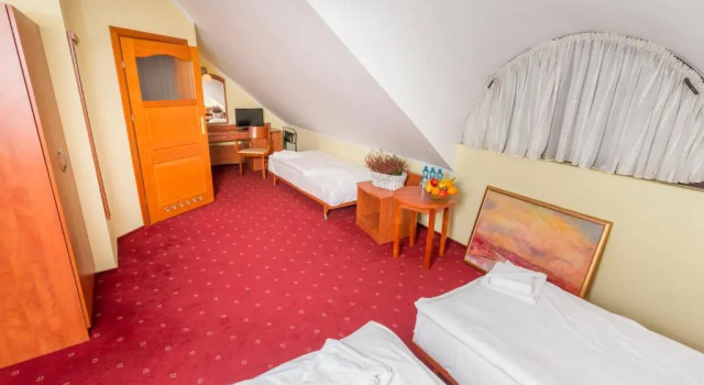 Трёхместный номер Standard Hotel Bastion