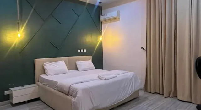 Smridu Hotel, Rezerwuj Hotel Hotele w Lagos z parkingiem, Parking