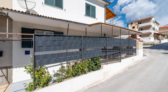 Apartment Radić-perfect location for summer activities
