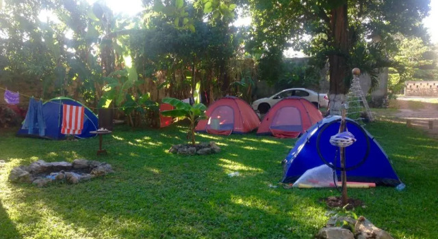 Тент Yaxche Centro Hostal y Camping