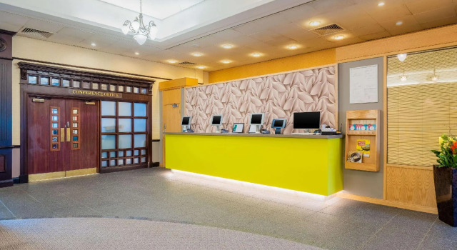 Cedar Court Bradford Hotel, Забронировать Отель Брэдфорд Западный Йоркшир