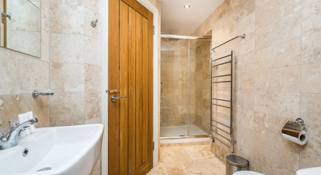 Battersea Studio Apartment, Забронировать Апартаменты/квартира Отели Лондона с парковкой, рядом с Район Баттерси, Парковка