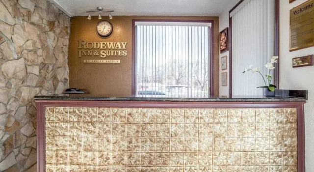 Rodeway Inn & Suites Hermiston, Boek Hotel Hermiston Oregon