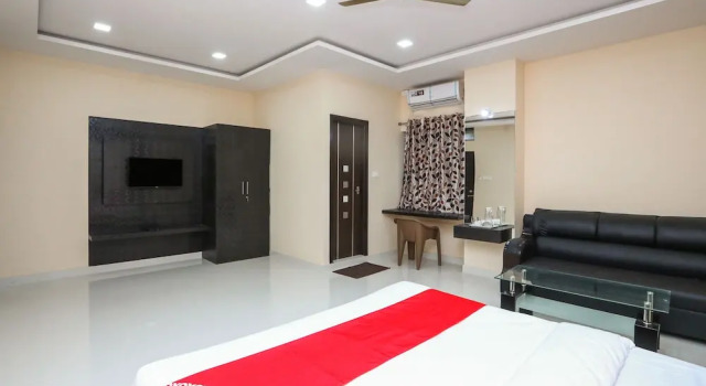 Номер Luxury Suvarna Suites