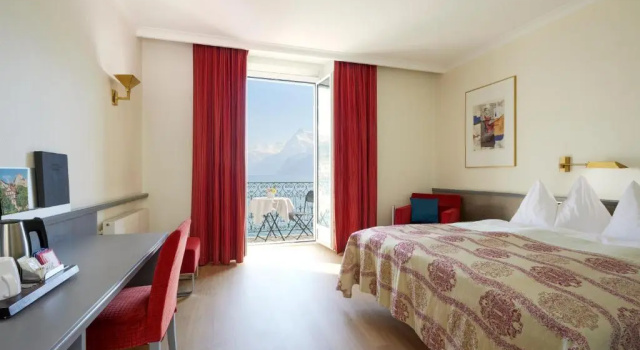 Двухместный номер Superior с балконом и с видом на озеро Seehotel Waldstätterhof Swiss Quality