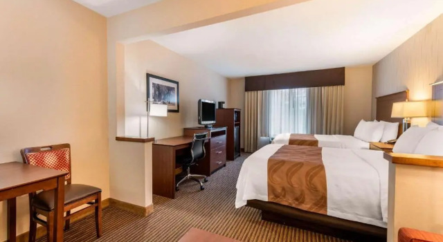 Четырёхместный номер Standard Quality Inn & Suites University Fort Collins