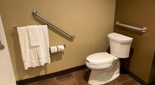 Четырёхместный номер Standard Microtel Inn & Suites by Wyndham - Timmins
