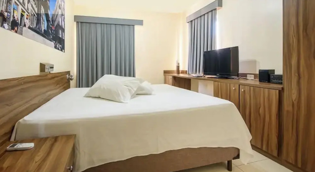 Номер Deluxe Plaza Suite Hotel
