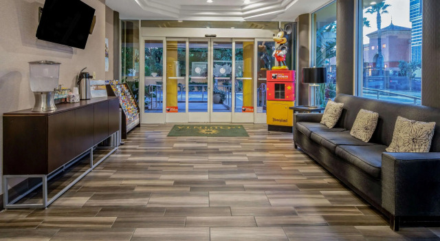 La Quinta by Wyndham Anaheim, Забронировать Отель Отели Анахайм с бассейном, рядом с Business Expo Center, Бассейн