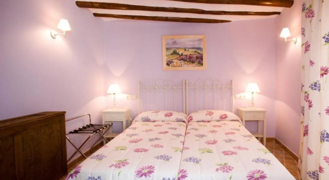 Hotel Rural El Pilaret, Rezervați Bed and Breakfast Azanuy-Alins 