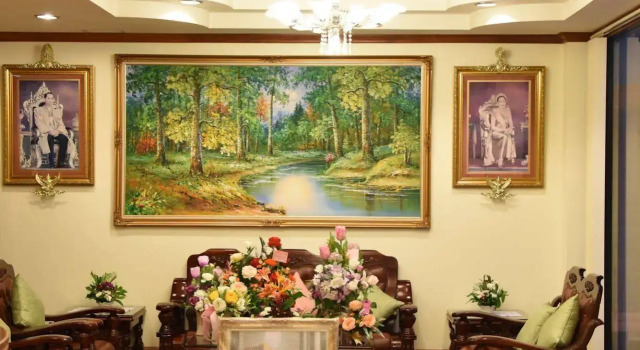 Sripet Hotel