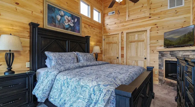Panoramic Perfection - 5 Bedrooms, 5.5 Baths, Sleeps 14 5 Cabin by RedAwning, Забронировать Отель Отели Пиджен-Фордж с парковкой, рядом с Навесная переправа Смоки-Маунтин, Парковка