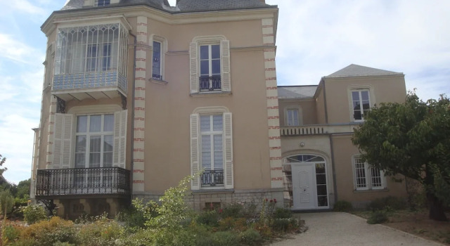 Chambres d'Hôtes Les Clefs du Bonheur, Buchen Sie Bed & Breakfast Château-Gontier 