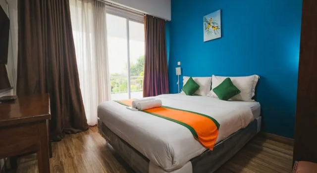 Семейная вилла с 6 комнатами Villa Syariah Prambanan Private Swimming Pool by Simply Homy