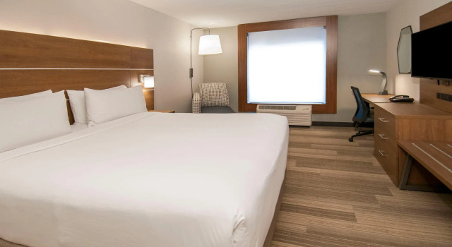 Номер Standard Holiday Inn Express Hotel & Suites Plano West - Frisco by IHG