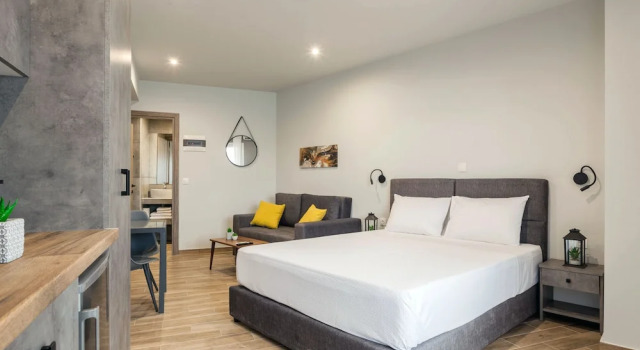 Студия Business с балконом Raise Heraklion Boutique Apartments